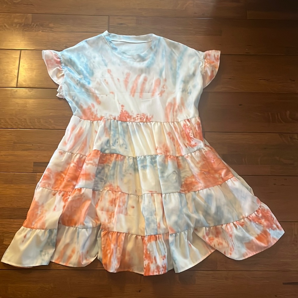 Women’s ruffled tie dye tier dress